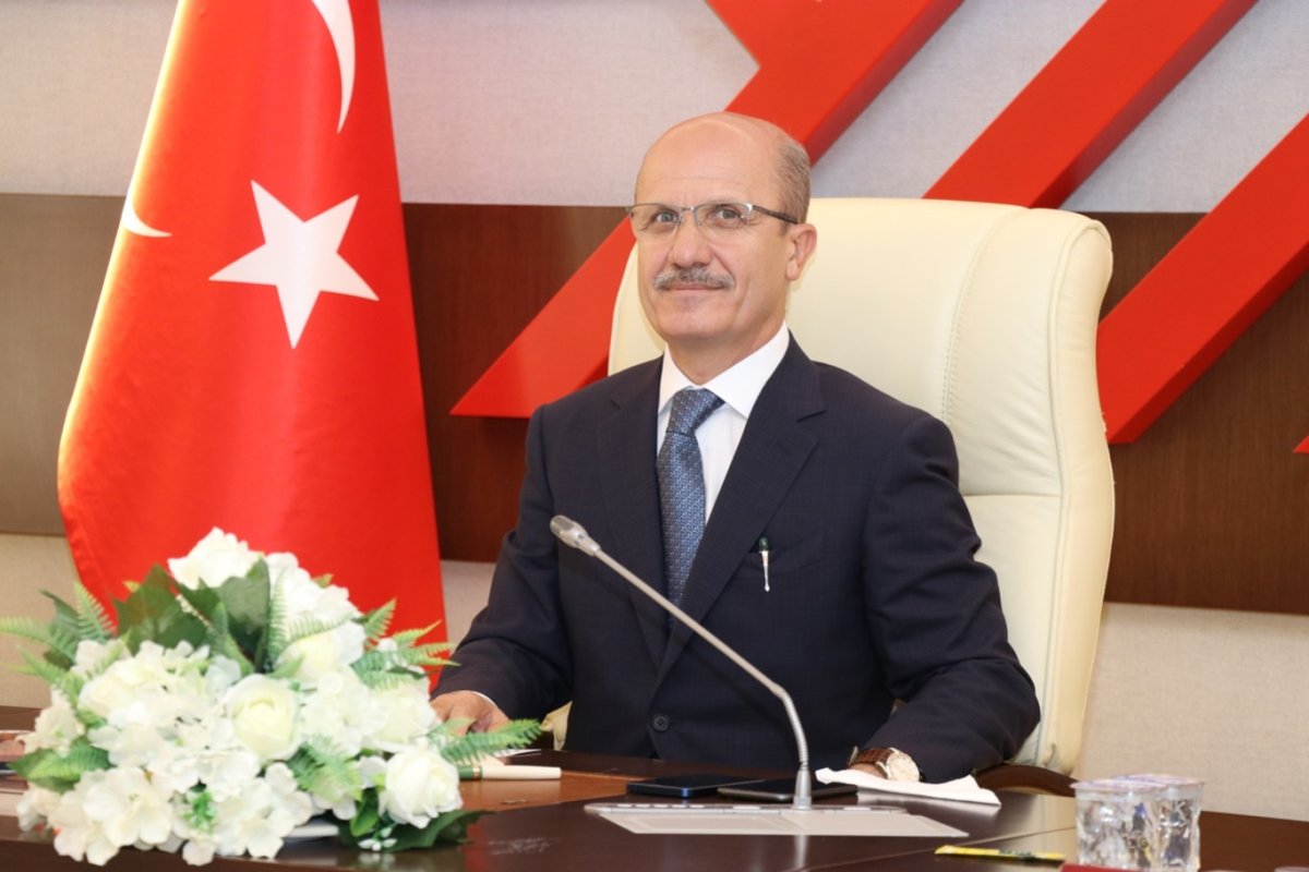 Lisans eğitiminin 3 yıla indirilmesi öğrenciler ve velilerden tam destek gördü