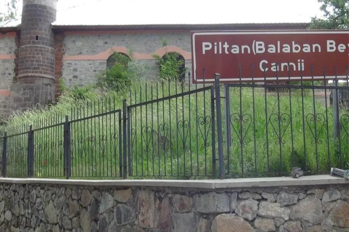 Bingöl İl Müftüsü İmamoğlu, Balaban Bey Camii’ndeki restorasyon çalışmalarını inceledi