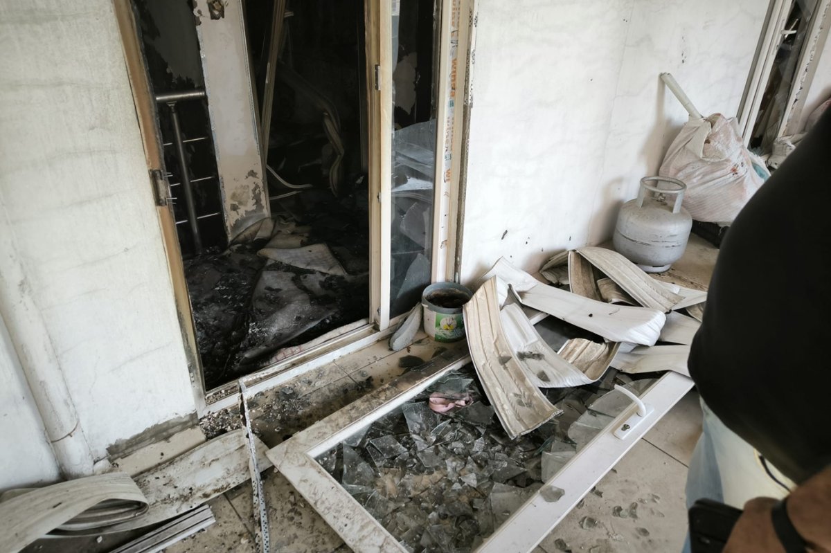 Batman’da apartman yangını: 1 İtfaiye eri ve 3 vatandaş dumandan etkilendi