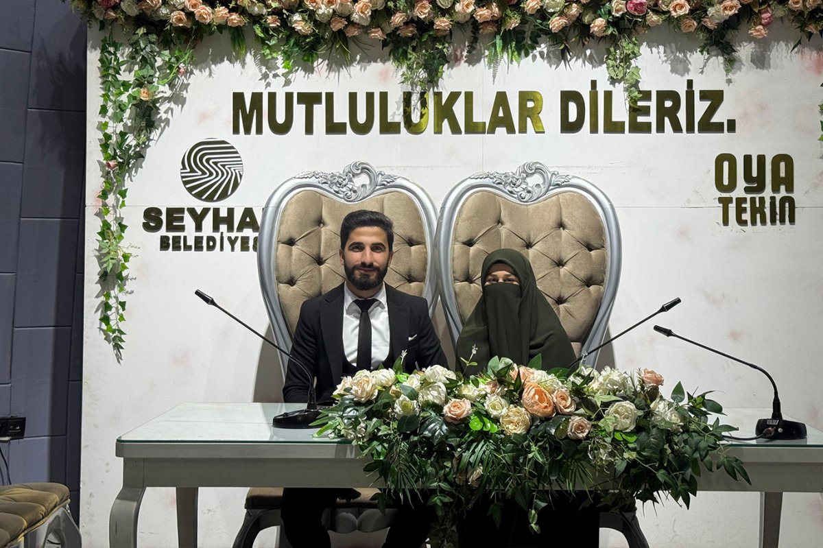 "Evlilikler sade olmalı" diyen çift, gençlere örnek oldu