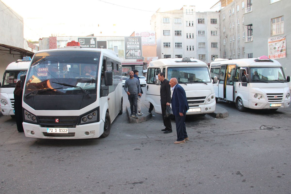 Minibüs şoförleri akaryakıt zamlarından dertli: Artık dayanacak gücümüz kalmadı