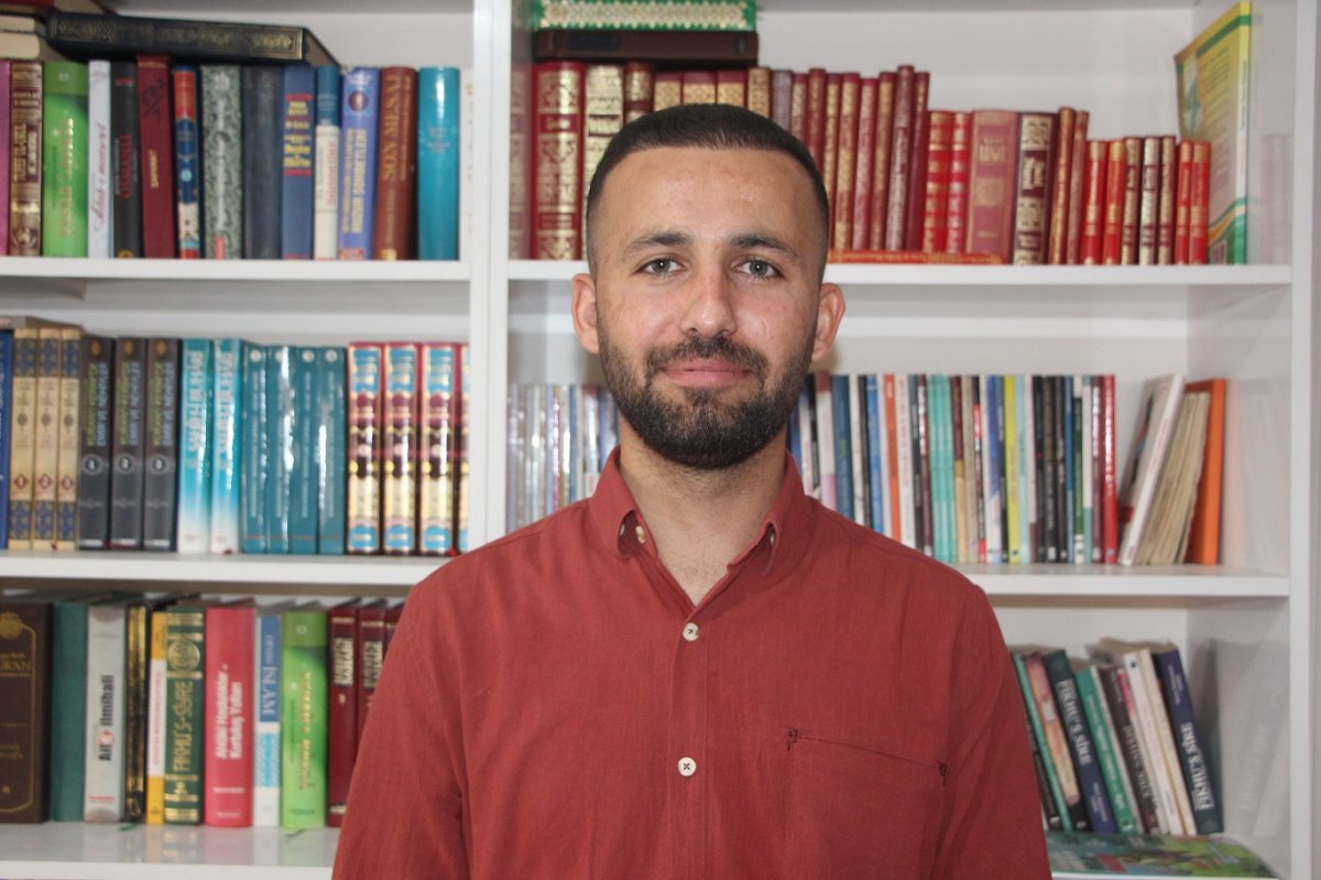 İktisatçı Özçelik: SMS veya mail yoluyla gelen sahte linklere ve kredi kartı dolandırıcılığına dikkat edilmeli