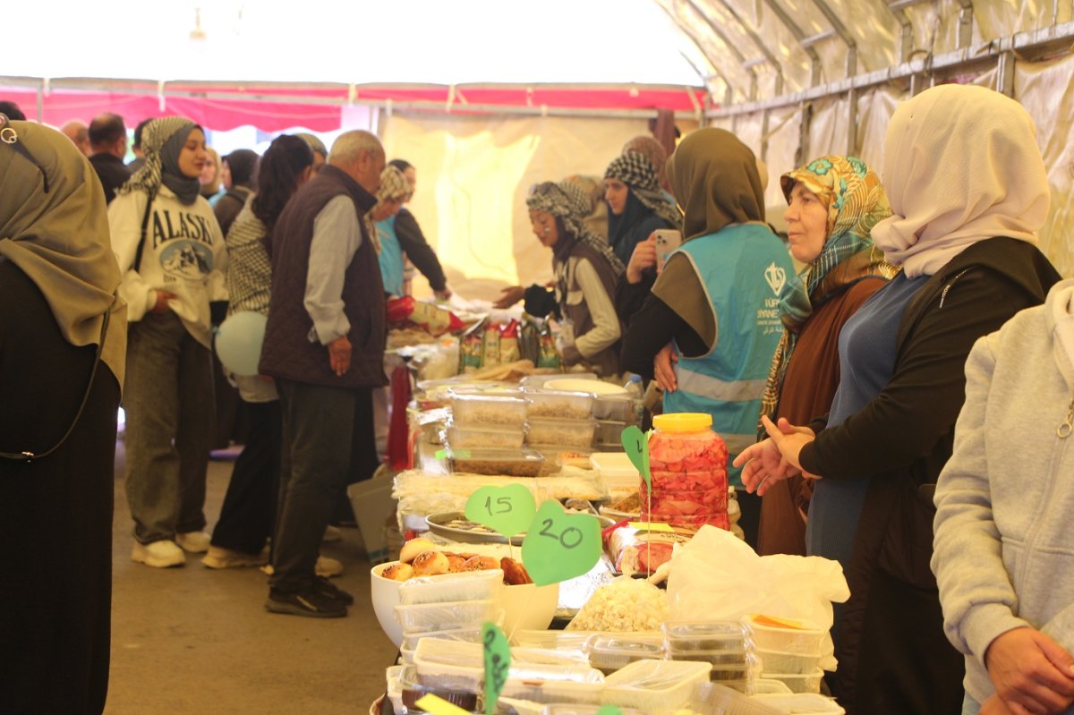 Mardin'de Filistin ve ihtiyaç sahipleri yararına kermes düzenlendi