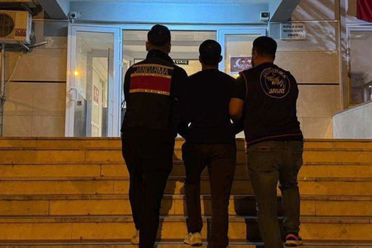 Antalya’da aranan şahıslara yönelik operasyon