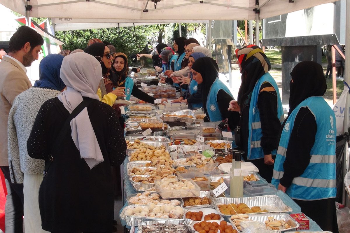 Batman'da Gazze için "Hayır Çarşısı" düzenlendi