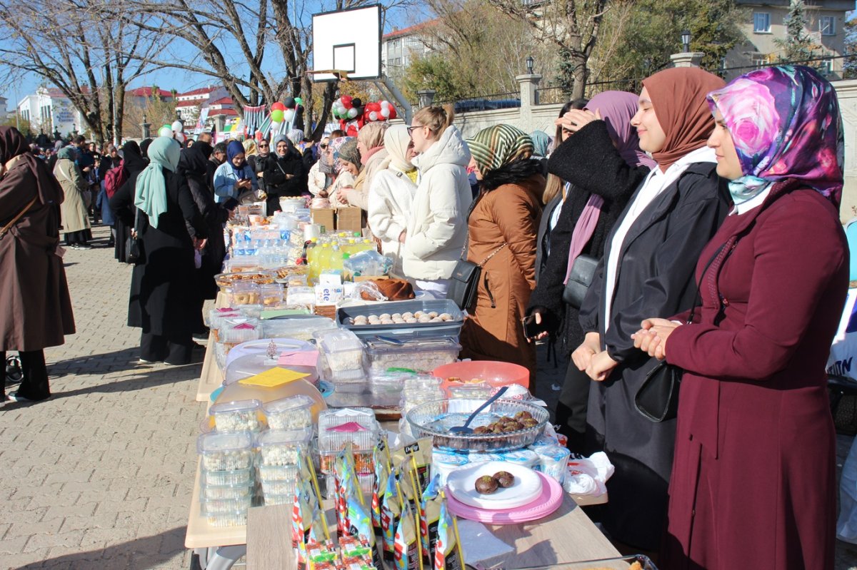 Vali Koç, okullarda düzenlenen kermeslerde Gazze için 3 milyon TL yardım toplandığını açıkladı