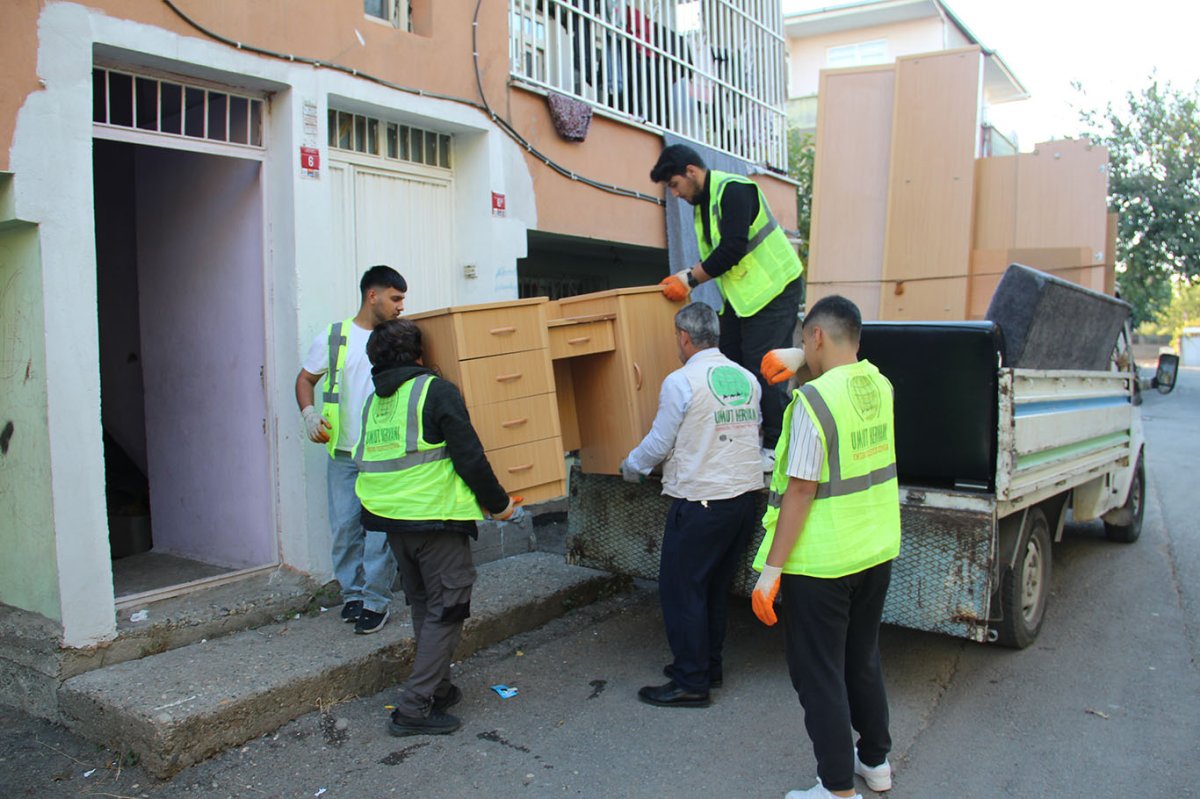 Batman'da bir ailenin daha yüzü Umut Kervanı'yla güldü
