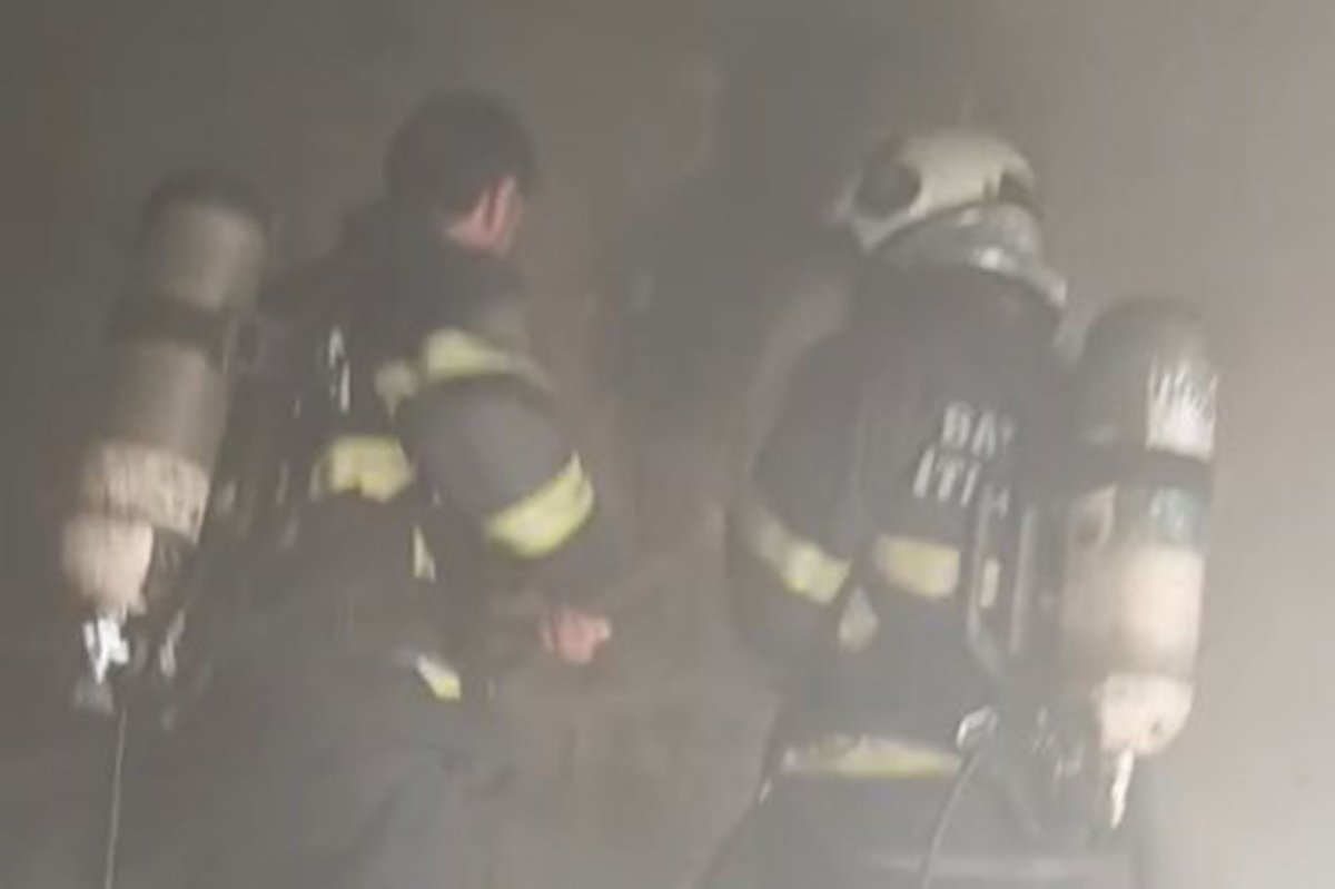 Batman'da market yangınında büyük çapta maddi hasar oluştu