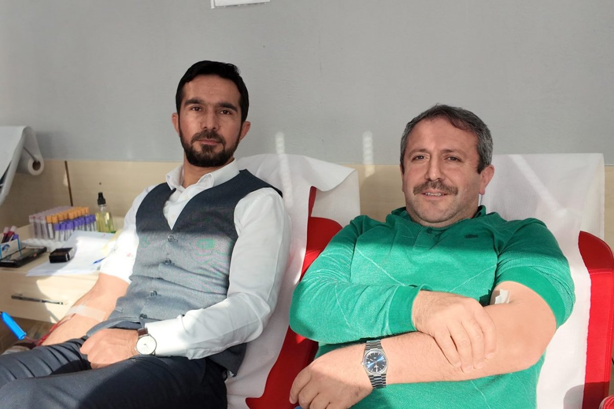 HÜDA PAR Bursa İl Başkanlığı’ndan kan bağışı