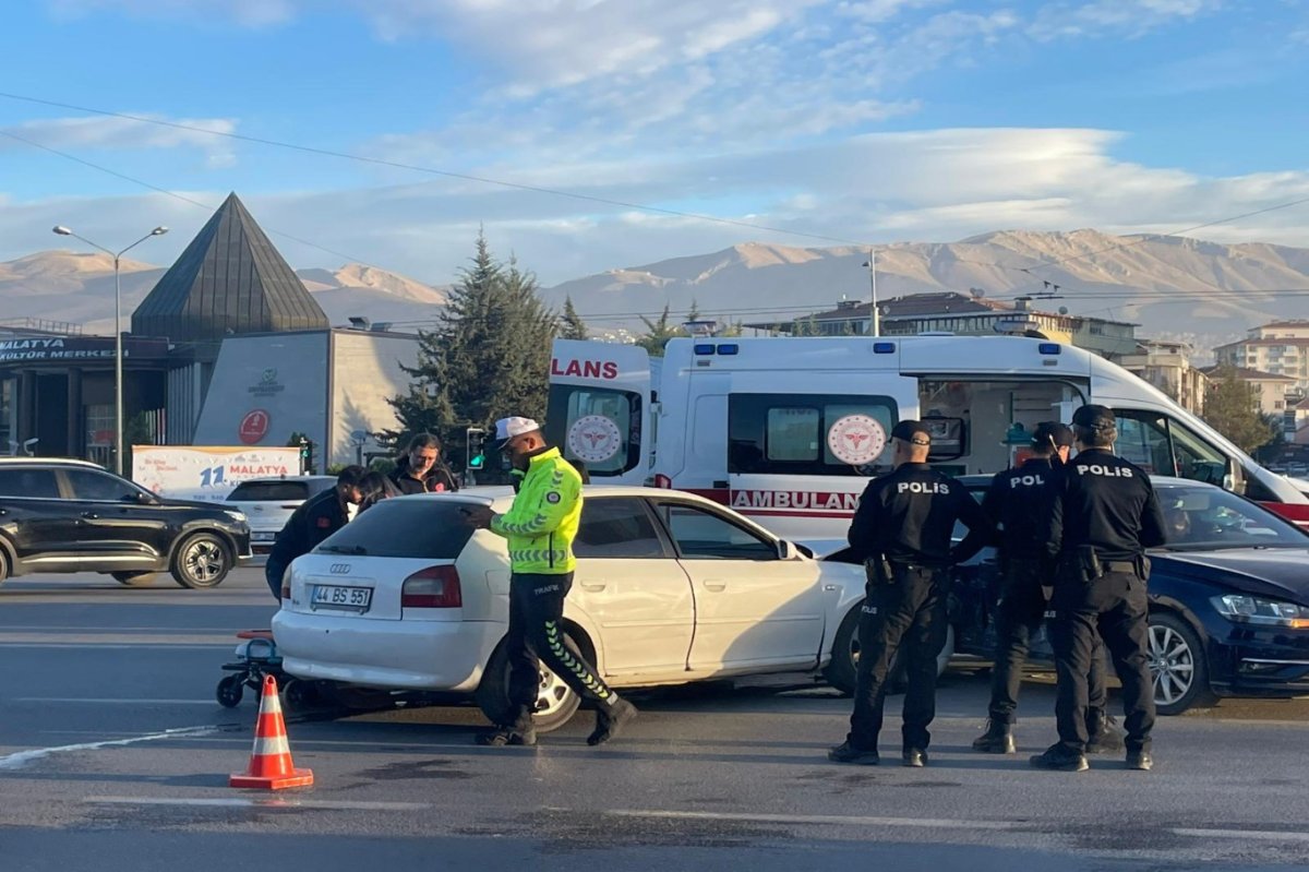 Malatya'da otomobiller çarpıştı: 1 yaralı
