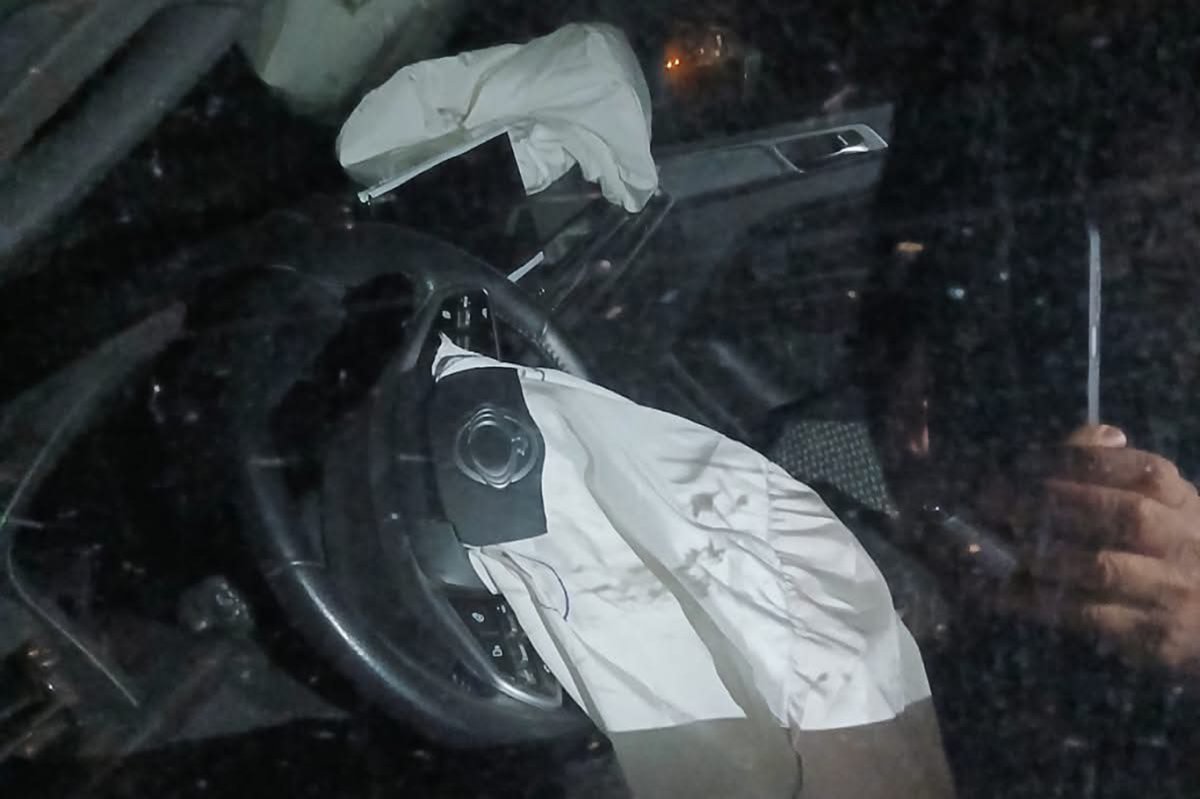 Araç koyun sürüsüne daldı 30 hayvan telef oldu