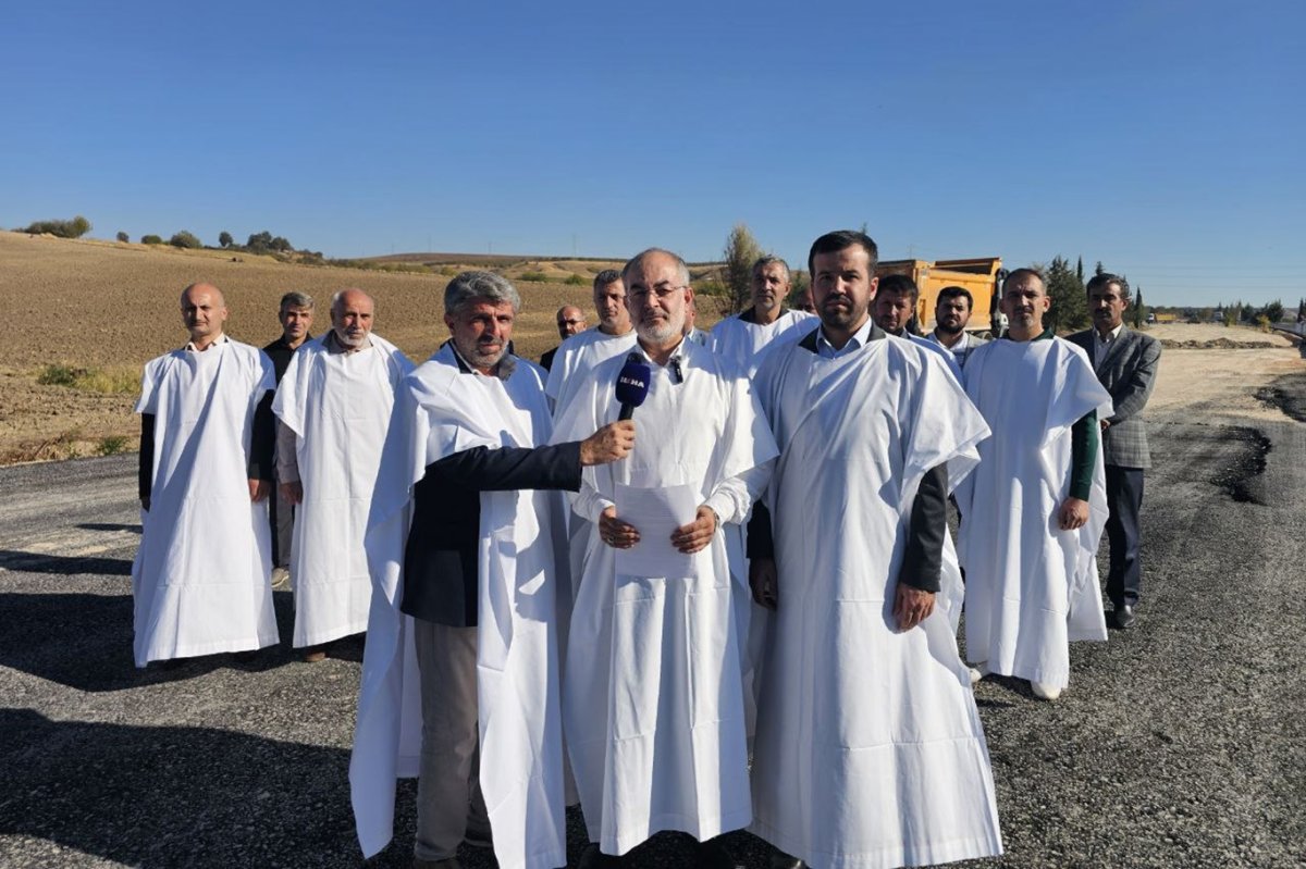 HÜDA PAR İl Başkanlığından kefenli çağrı: Adıyaman-Kahta yolu ölüm yoluna dönüşmesin