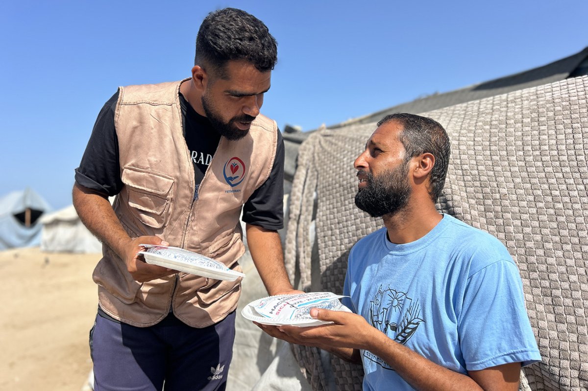Gazze'de Yetimler Vakfı'nın "Her Gün Bir Sofra" yardımı devam ediyor