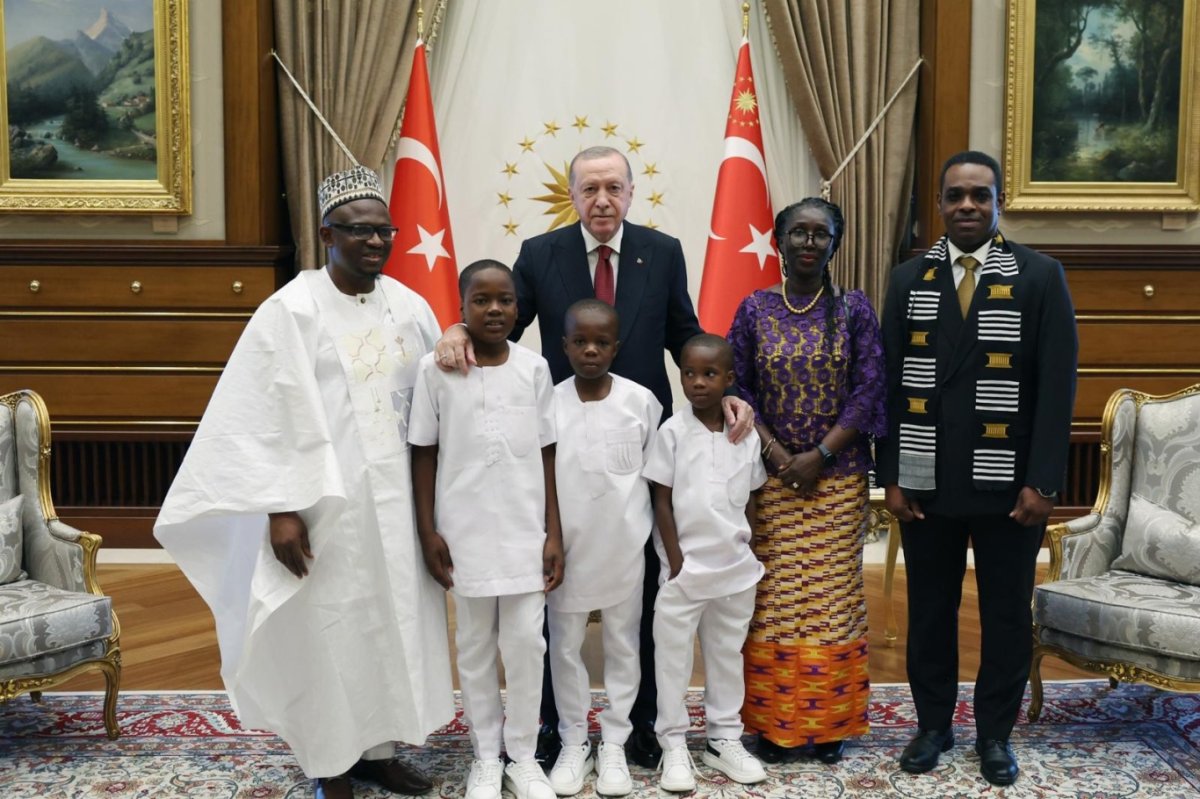 Cumhurbaşkanı Erdoğan; Lübnan, Gana, Filistin, Gine ve Japonya büyükelçilerini kabul etti