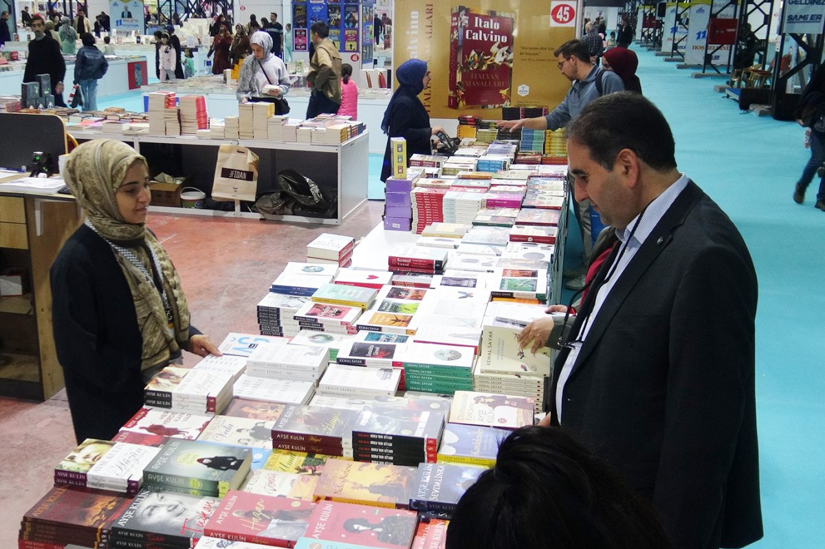 Prof. Dr. Aslan: Kitap okumayan toplum, başkalarının belirlediği hayatı yaşar