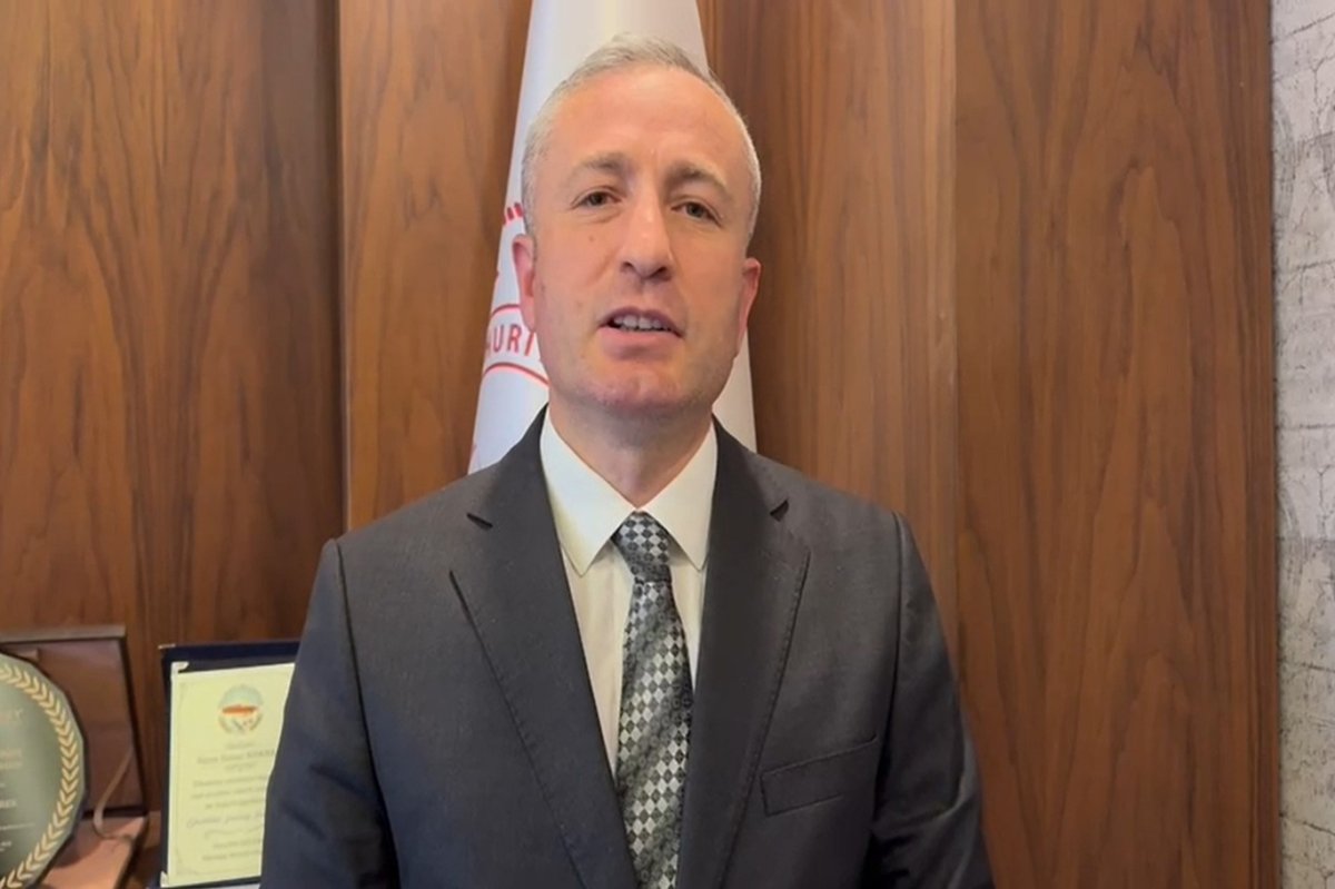 Boğazına şeker kaçan çocuğu öğretmenin uyguladığı Heimlich manevrası kurtardı