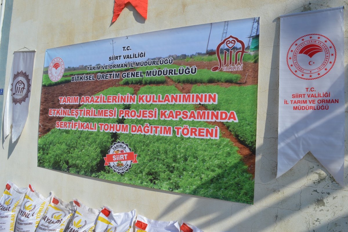 Siirt’te çiftçilere 203 ton sertifikalı kırmızı mercimek tohumu dağıtıldı