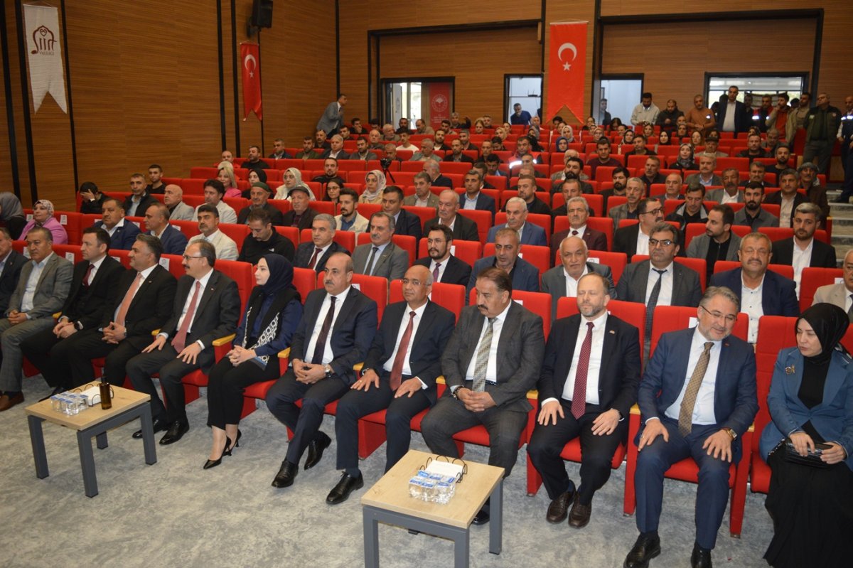 Siirt’in coğrafi işaretli ürünlerine bir yenisi daha eklendi: Pervari balı Avrupa yolcusu