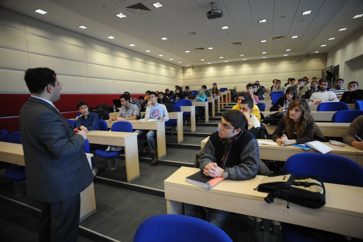 Türkiye’de 6,7 milyon üniversite öğrencisi bulunuyor