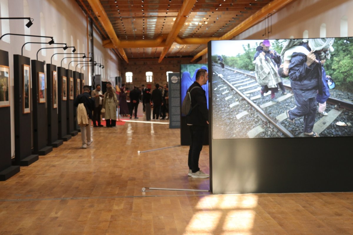 Kudüslü fotoğrafçıdan "Hikâyenin Geri Kalanı" sergisi