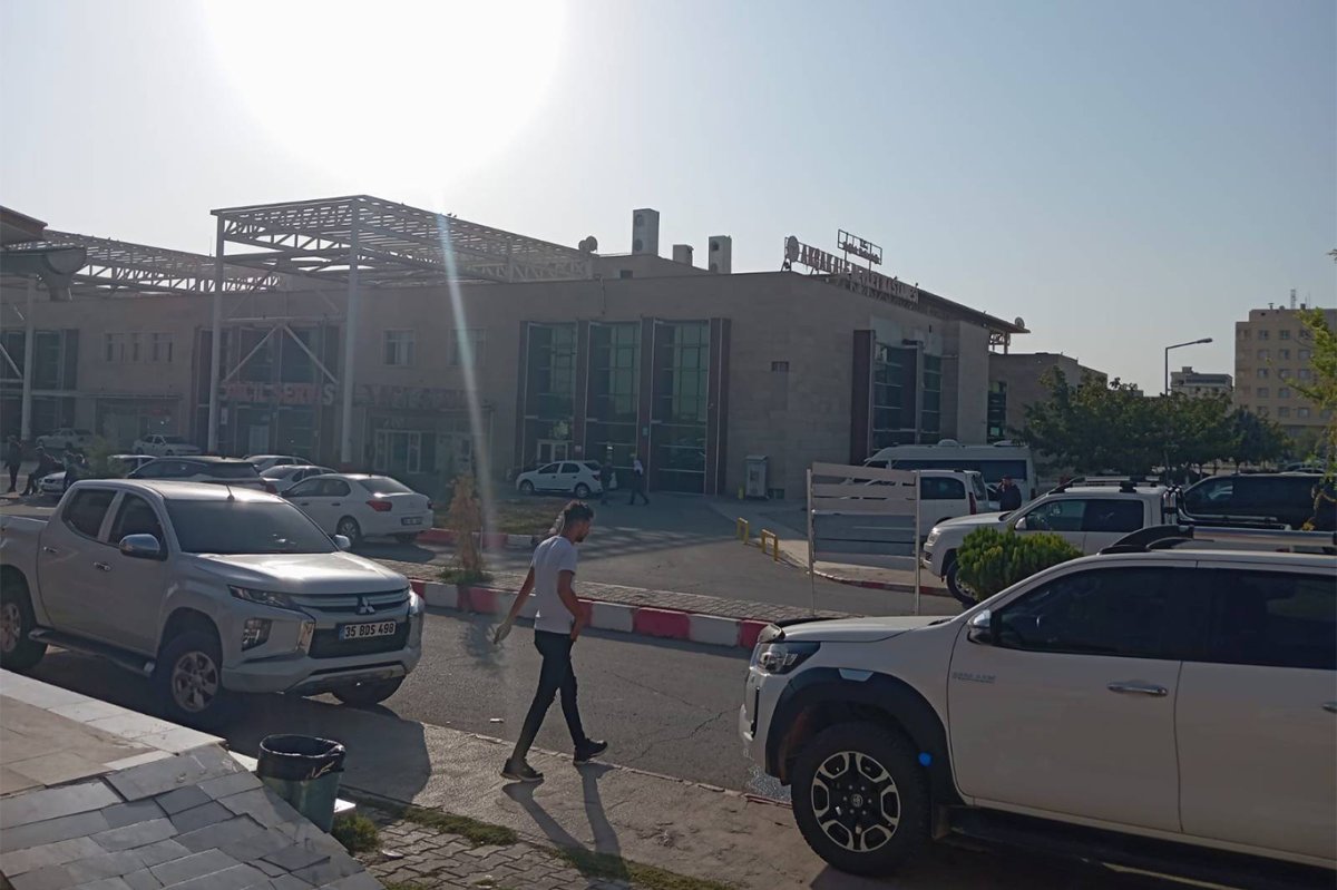 Pamuk yığınının altında kalan genç hayatını kaybetti