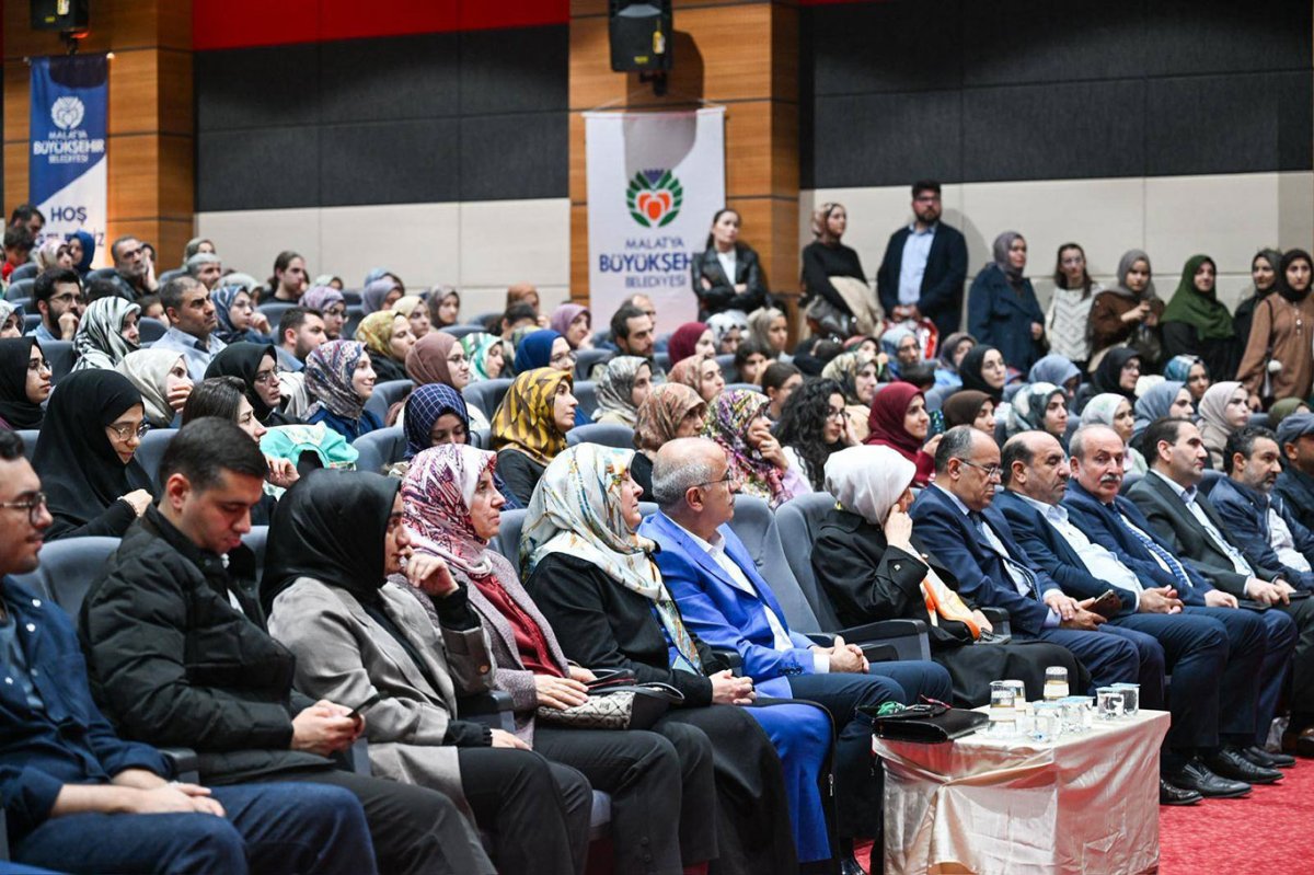 Prof. Dr. Sayar: Bir şehre varmak bir kalbe varmak demektir