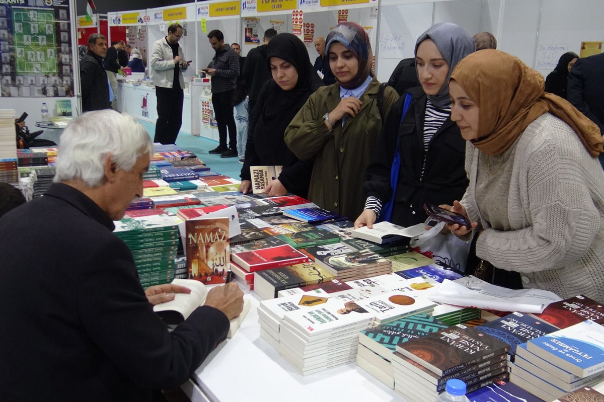 Eğitimci-yazar Yıldız: Namazı cehennemle değil, hikmetiyle sevdirelim