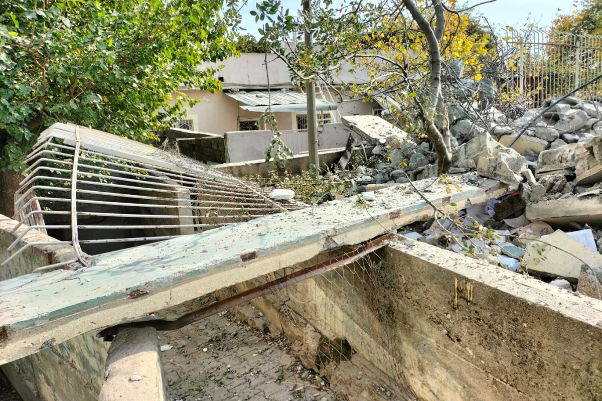 Batman'da PTT binasının yıkımı tepkilere neden oldu