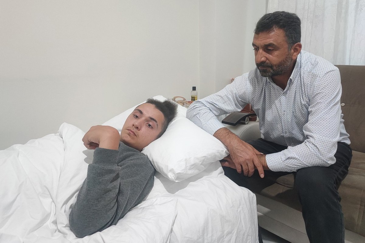 Depremde yatalak olan oğlu için borç altına giren babanın feryadı: Lütfen sesimi duyun!