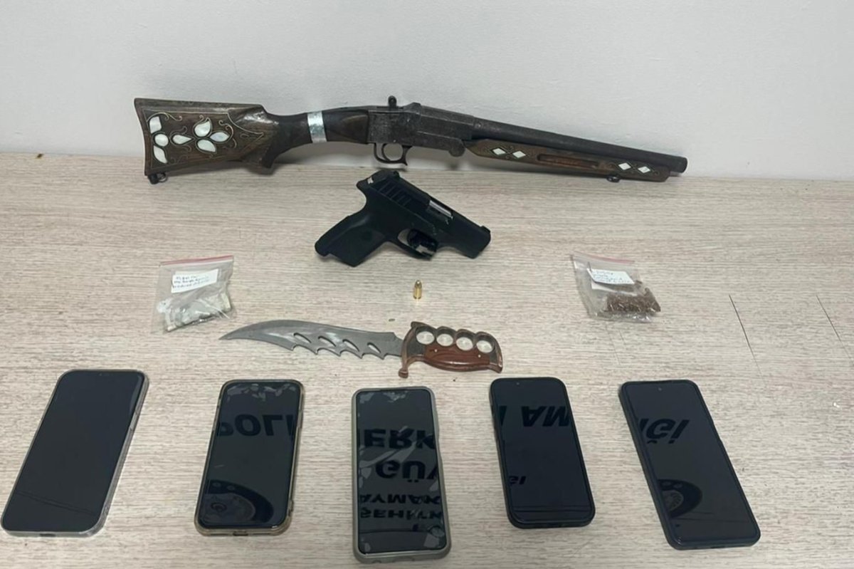 Gaziantep’te ruhsatsız silah ve uyuşturucu ele geçirildi: 5 şüpheli yakalandı