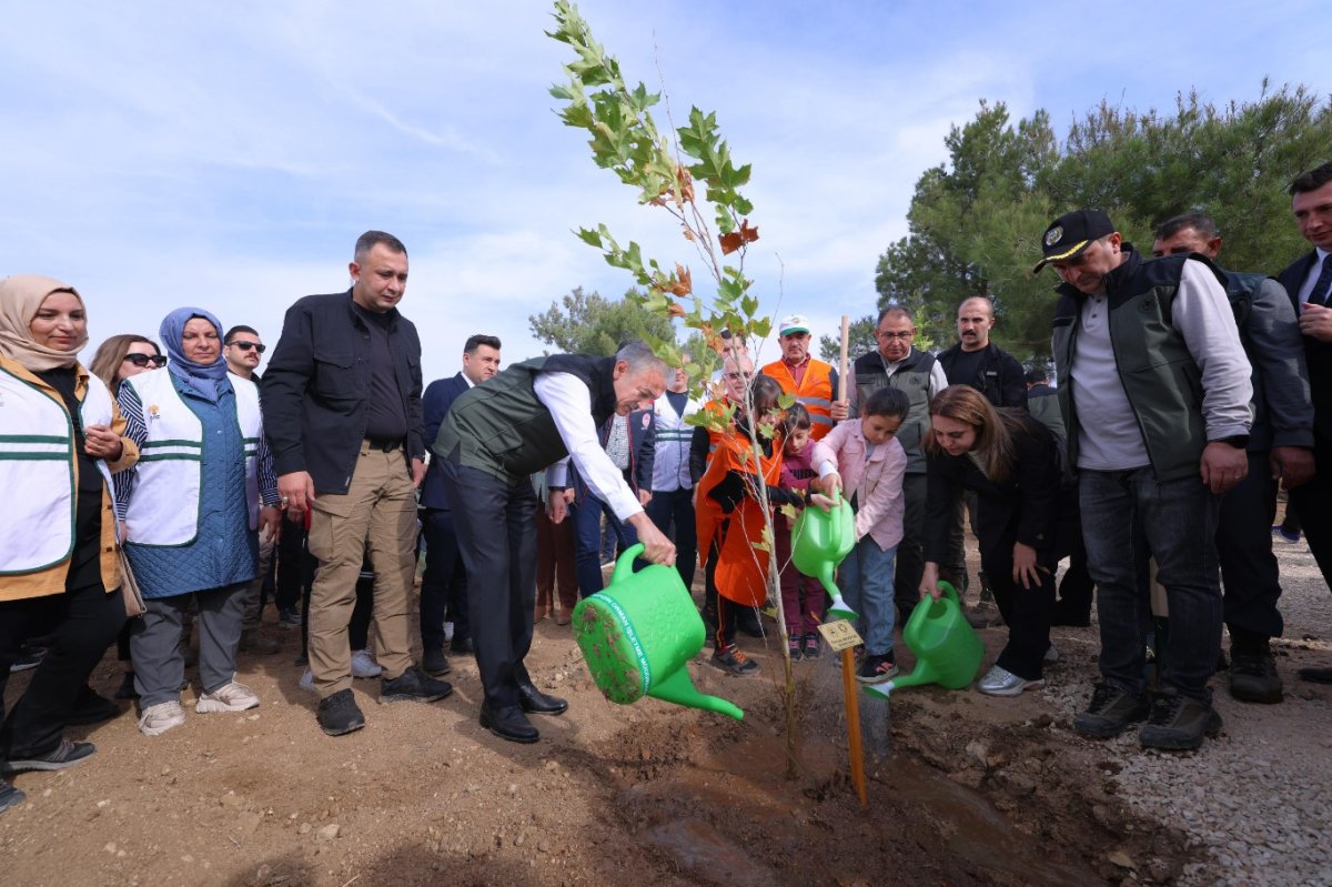 Mardin’de "Geleceğe Nefes" temasıyla 5 bin fidan toprakla buluştu