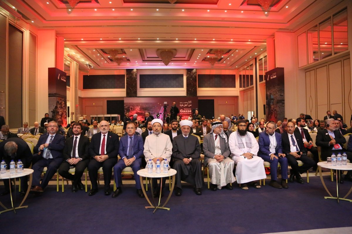 "Uluslararası Gazze İnsani Yardım Zirvesi" sonuç bildirgesinin okunmasıyla sona erdi