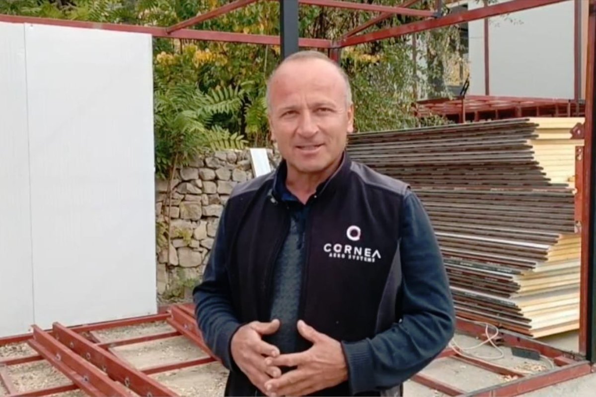 Evin önünü konteyner üretimine çevirdi