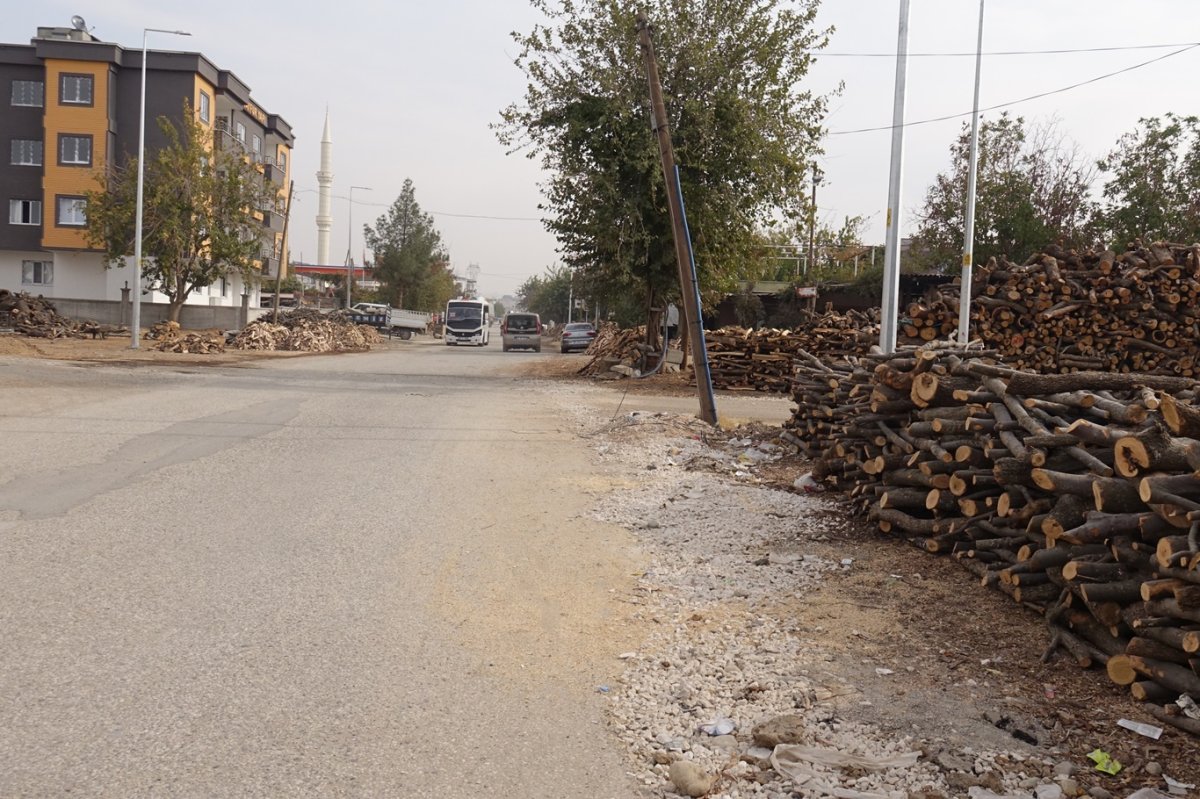 Yağışsız hava odun satıcılarını vurdu