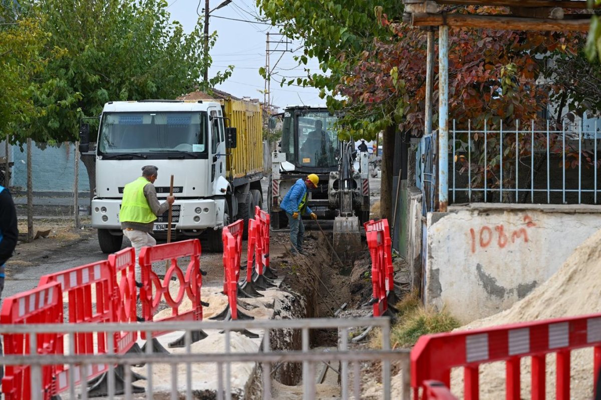 Malatya Büyükşehir Belediye Başkanı Er: 7 bölgede toplam 600 milyon TL'lik içmesuyu hattı inşa ediyoruz