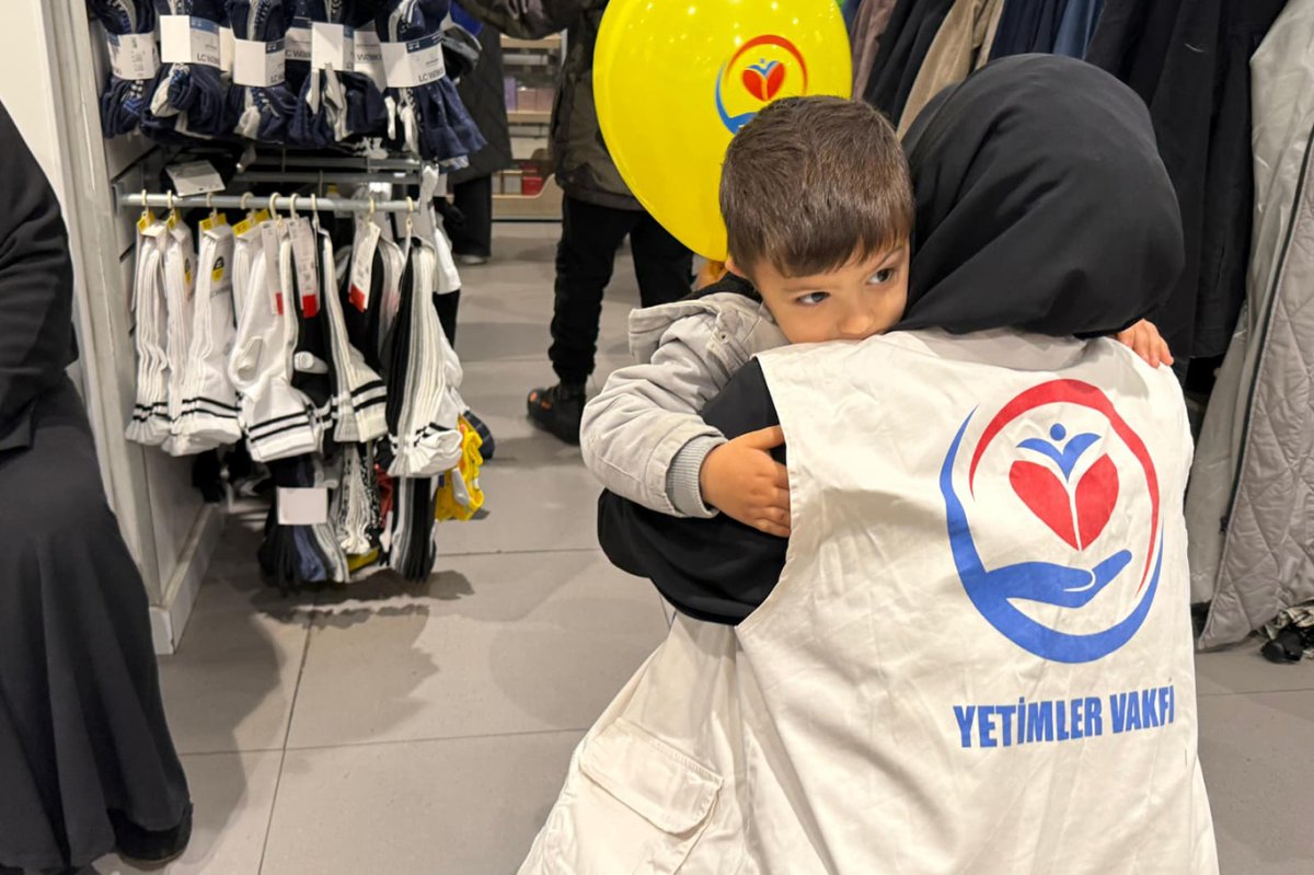 Bingöl'de yetim çocuklara kışlık giyim desteği