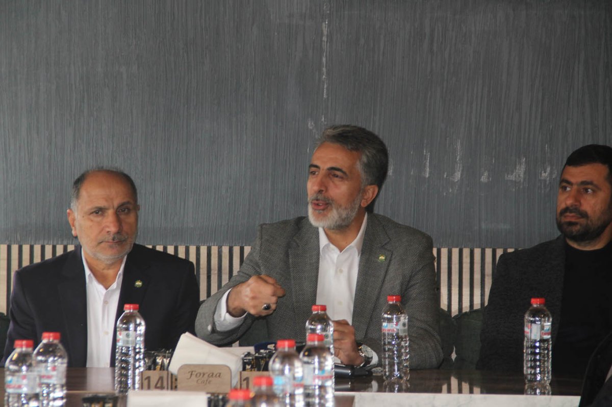 HÜDA PAR Genel Başkan Yardımcısı Emiroğlu, muhtarlarla bir araya geldi