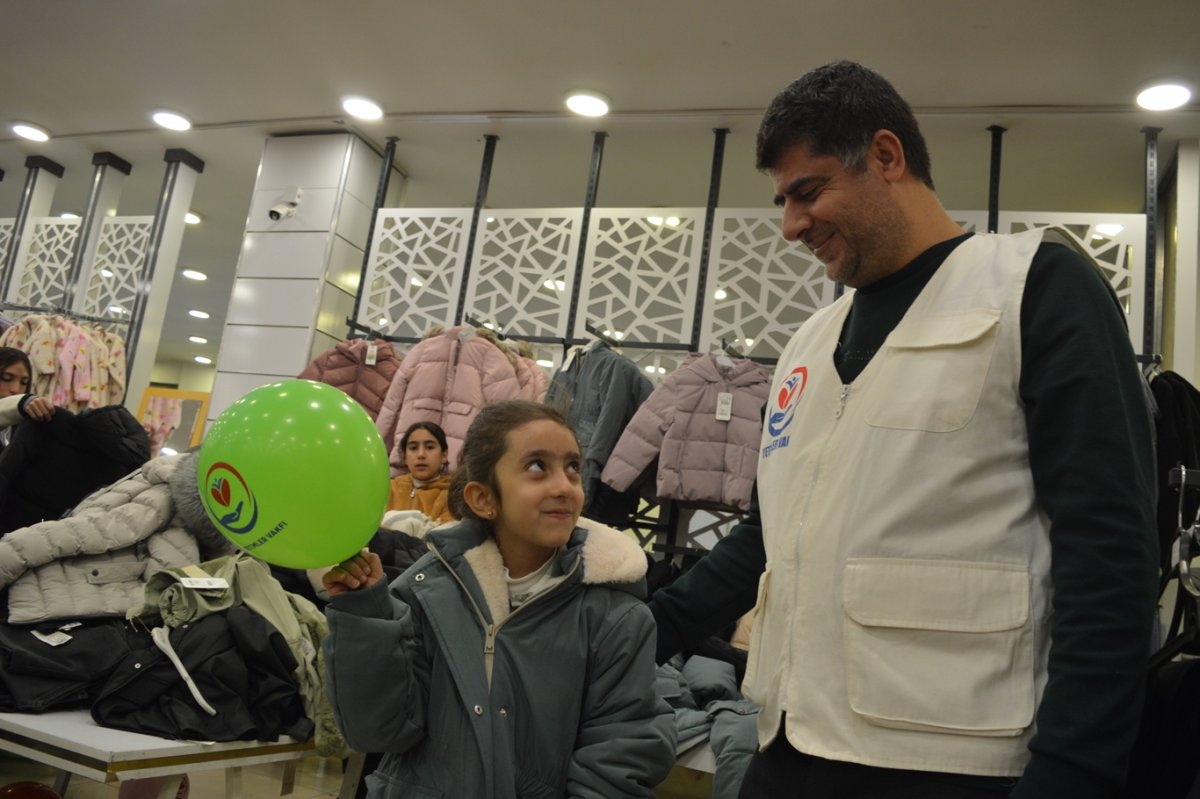 Yetimler Vakfı Siirt’te yetimleri unutmadı