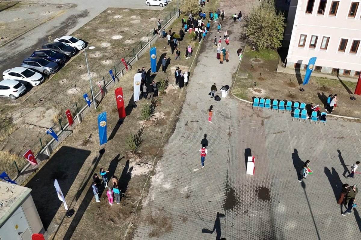 Ağrı'da Gazze'deki şehitler anısına fidan dikildi