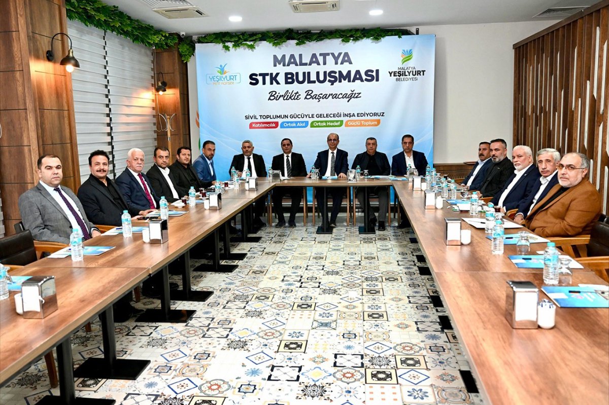 Belediye Başkanı Geçit'ten iş dünyasıyla ekonomik istişare toplantısı