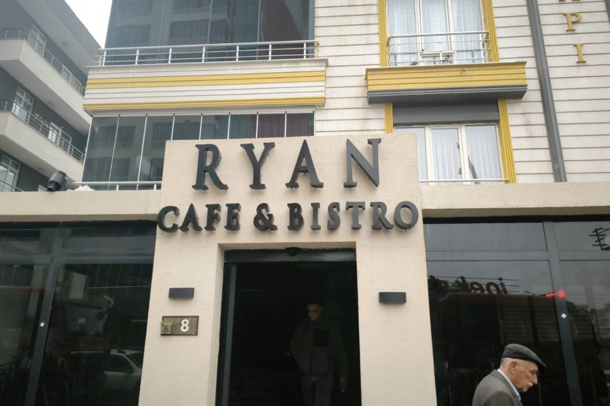 Batman’da bir kafenin mutfağında çıkan yangın paniğe neden oldu
