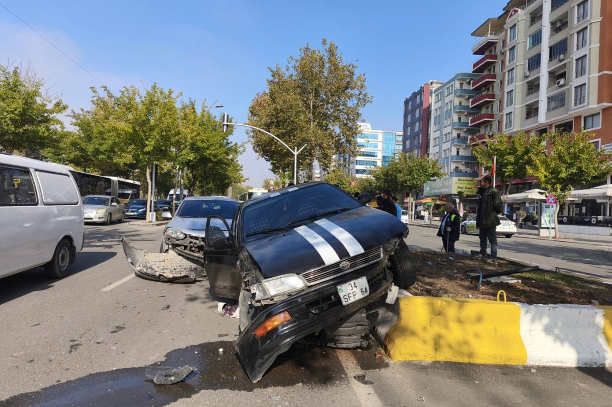 Batman'da maddi hasarlı trafik kazası