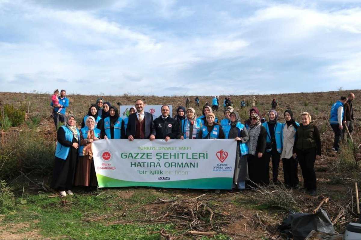 Gazze şehitleri için Bursa'da yüzlerce fidan dikildi