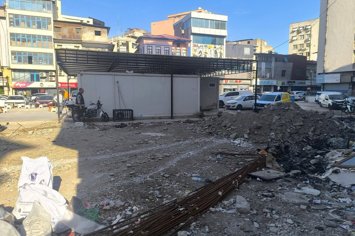 Adana halkı: Koskoca şehrin yeterli postane binası yok, konteyner yapı yerine kalıcı bir postane binası istiyoruz