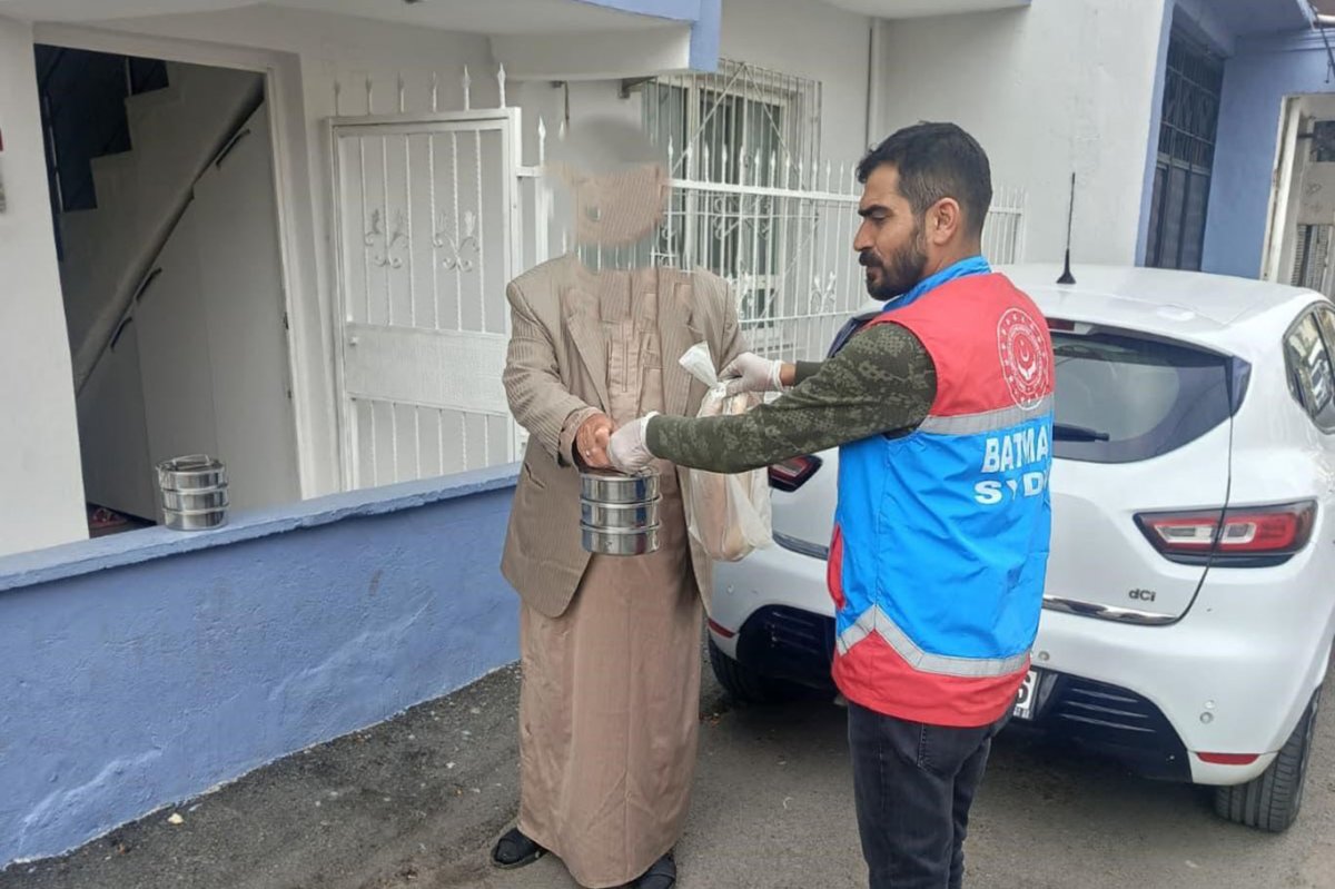 Batman'da 6 aşevi her gün binlerce vatandaşa sıcak yemek ulaştırıyor