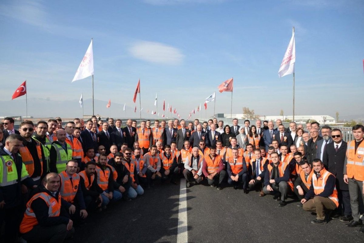 Bakan Uraloğlu: Önümüzdeki yıl Bursa'ya YHT ile seyahat edeceğiz