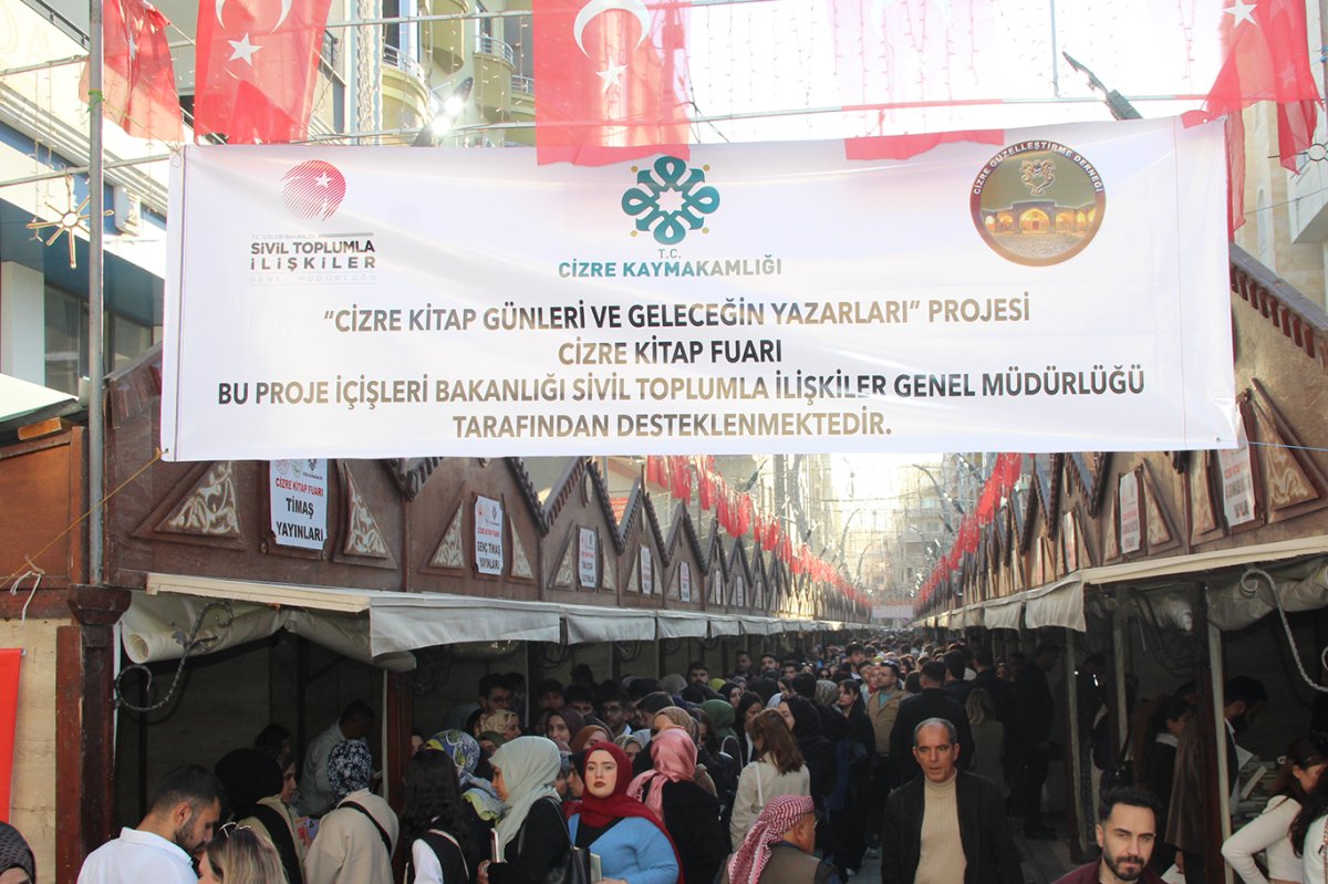 Cizre Kitap Fuarı kapılarını açtı