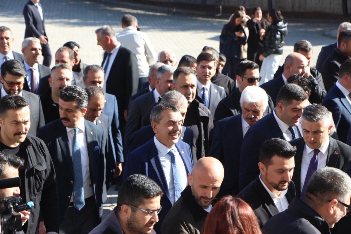 Milli Eğitim Bakanı Tekin Mardin’de okul ziyaretinde bulundu