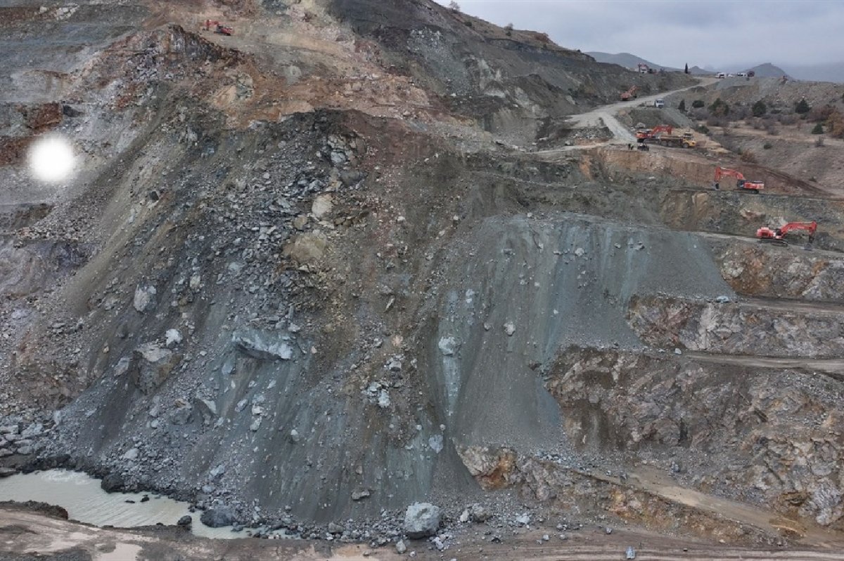 Sivas’taki maden göçüğünde arama kurtarma çalışmaları 5’inci günde devam ediyor