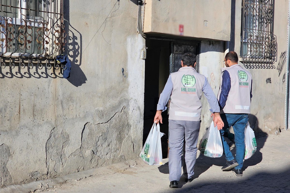 Cizre Umut Kervanı'dan yetim ve muhtaç ailelere yardım
